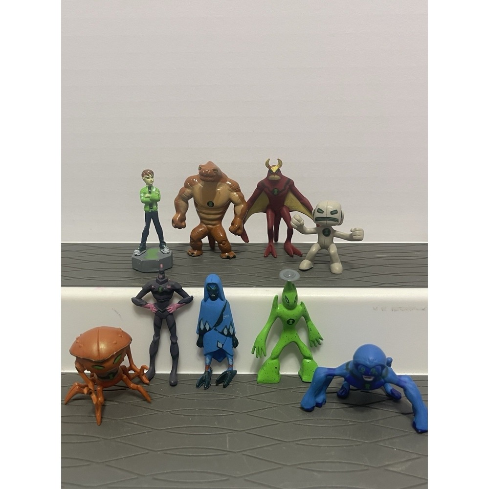 CARTOON NETWORK TV SHOW BEN 10 MINI ALIEN FORCE FIGURINE SET OF 9 FIGURES LOT